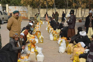 توزیع مواد غذایی به ۵۳ خانواده نیازمند در هرات