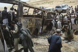 حادثه ترافیکی در بزرگراه کابل – قندهار جان 36 تن را گرفت