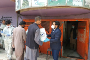 120 خانواده در کابل کمک‌های غذایی دریاقت کردند