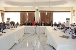 دولت به مدارس و دارالعلوم ها توجه نماید