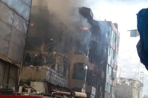 آتش سوزی در یکی از شلوغ ترین بازارهای کابل