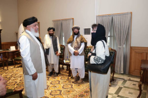 گفتگوی رئیس یوناما با معین سیاسی وزارت خارجه طالبان