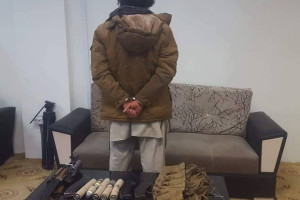 بازداشت سارق مسلح به اتهام فساد اخلاقی در پروان