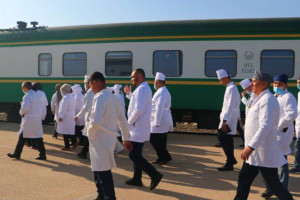 داکتران ازبیکستانی برای ارائه خدمات صحی وارد بلخ شدند