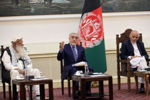 چانه‌زنی برای برگشت طالبان به میز مذاکره ادامه دارد