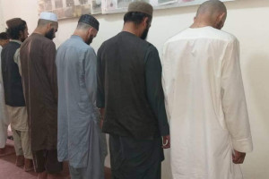 یک گروهی هفت نفری طالبان در قندهار بازداشت شد