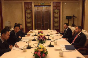 وزیران مالیه افغانستان و چین بر تحکیم روابط میان دو کشور تاکید کردند