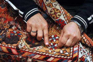 حکومت، پنج‌ هزار دستگاه قالین ‌بافی خریداری می کند