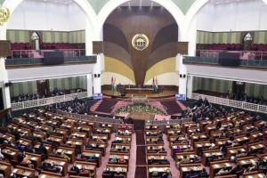 زهرا خاوری قربانی نادانی استاد کهن فکرش شد