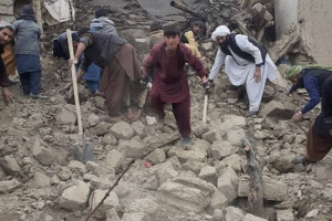صلیب سرخ: 200 هزار نفر در زمین‌لرزه اخیر متاثر شدند