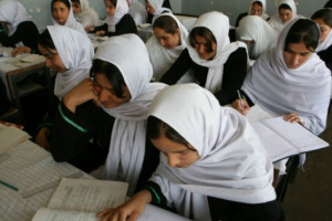 30هزار آموزگار زن در مکاتب افغانستان استخدام می شوند