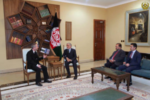فرانسه از روند صلح به رهبری افغان ها حمایت می کند