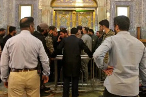 حمله بر زیارت شاهچراغ ایران؛ یک تن کشته و ۷ نفر دیگر زخمی شدند