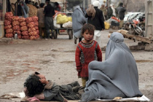 افزایش میزان رنج در افغانستان؛ زنان در صدر قرار دارند