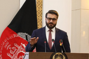 هیچ کشوری حق تصمیم گیری در مورد ساختار حکومتی افغانستان را ندارد/ مردم خواستار صلح پایدار هستند، نه معامله عجولانه