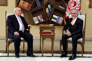 دیدار رییس اجراییه با سفیر تاجیکستان در کابل