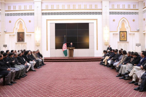 غنی: مشکلات صرافان افغانستان به اقدامات عاجل نیاز دارد