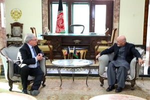 دیدار رئیس جمهور غنی با نماینده خاص سازمان ملل متحد در افغانستان