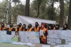 جامعه جهانی برای زنان در افغانستان کار فراهم نماید