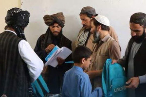 توزیع بستههای کمکدرسی به ارزش ۹۷ میلیون افغانی در مکاتب کابل آغاز شد