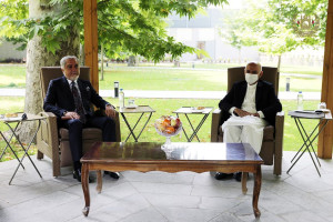 عبدالله و غنی روی آغاز مذاکره با طالبان گفتگو کردند