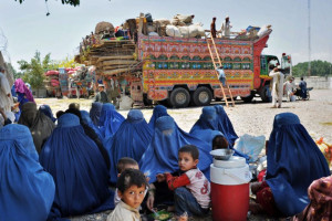 برای مهاجرین افغان در پاکستان؛ مدرک مهاجرت توزیع میشود