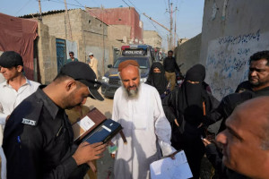 نگرانی سازمانهای بینالمللی از اخراج پناهجویان افغان از اسلامآباد