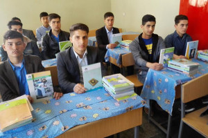 1,25 میلیون جلد کتاب درسی برای مکاتب ولایت بلخ توزیع گردید