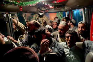 کوماندوها ۲۸ فرد ملکی را از زندان طالبان رها کردند