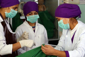 نگرانی از افزایش تلفات کارمندان بخش صحت افغانستان