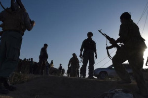 طالبان  ۶۵ سرباز را از زندان رها کردند