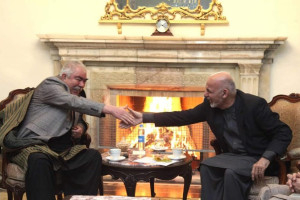 رییس جمهور غنی با جنرال دوستم در ارگ ملاقات کرد