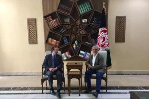 رییس اجراییه با سفیر امریکا در کابل ملاقات کرد