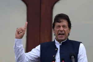 عمران خان از استراتژی امریکا در افغانستان انتقاد کرد