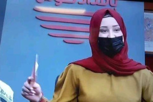 مجریان زن با ماسک در پرده تلویزیون ظاهر شدند