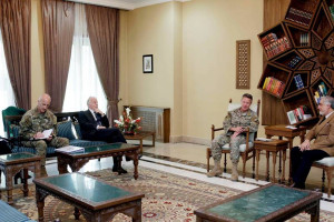 فرمانده ناتو در دیدار با عبدالله: از تلفات غیر نظامیان متاسفم