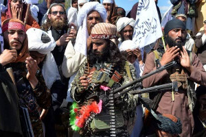 طالبان در مورد حملات هوایی به امریکا هشدار دادند