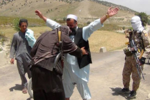 طالبان بدون جوازنامه حق تلاشی خانه‌ها را ندارند