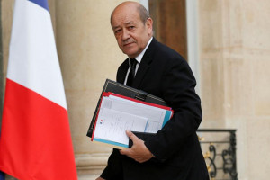 فرانسه با خروج آمریکا از عراق و افغانستان مخالفت می‌کند