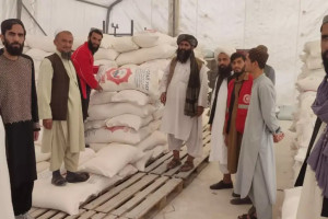 قیرغیزستان ۱۳۰ تُن کمک بشردوستانه به زلزلهزدگان کنر فرستاد