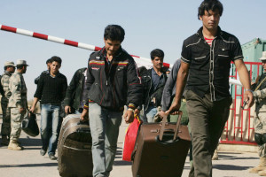 برگشت بیش از ۵۷ هزار پناهجو از ایران و پاکستان