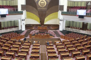 نشست مجازی پارلمان؛ آگاهان سیاسی: خاک زدن به چشم مردم است