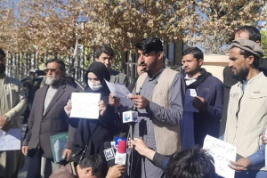 پاکستان صدور ویزا برای دانشجویان افغان را متوقف کرده است
