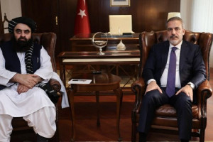 گفتگوی متقی با وزیر خارجه ترکیه روی دهلیز جدید تجاری