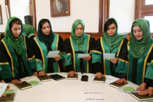 قاضیان زن افغان از یونان به کانادا منتقل می‌شوند