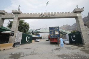 پاکستان به مهاجرین افغان بدون گذرنامه اجازه بازگشت داد