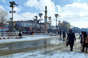 برفکوچ در غور جان سه تن را گرفت