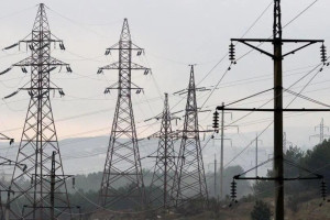 برق وارداتی تاجکستان به ٤٠ میگاوات کاهش یافت