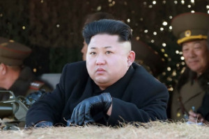 رهبر کوریای شمالی نظامیانش را تا پای مرگ به دفاع از خود دعوت کرد