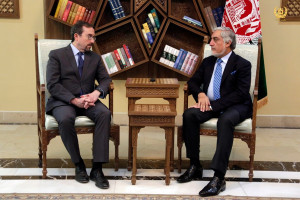 رییس اجراییه حکومت با سفیر امریکا در کابل ملاقات نمود